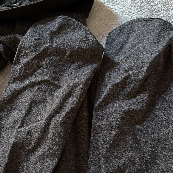 NWOT Hue opaque grey tights - Picture 2 of 3